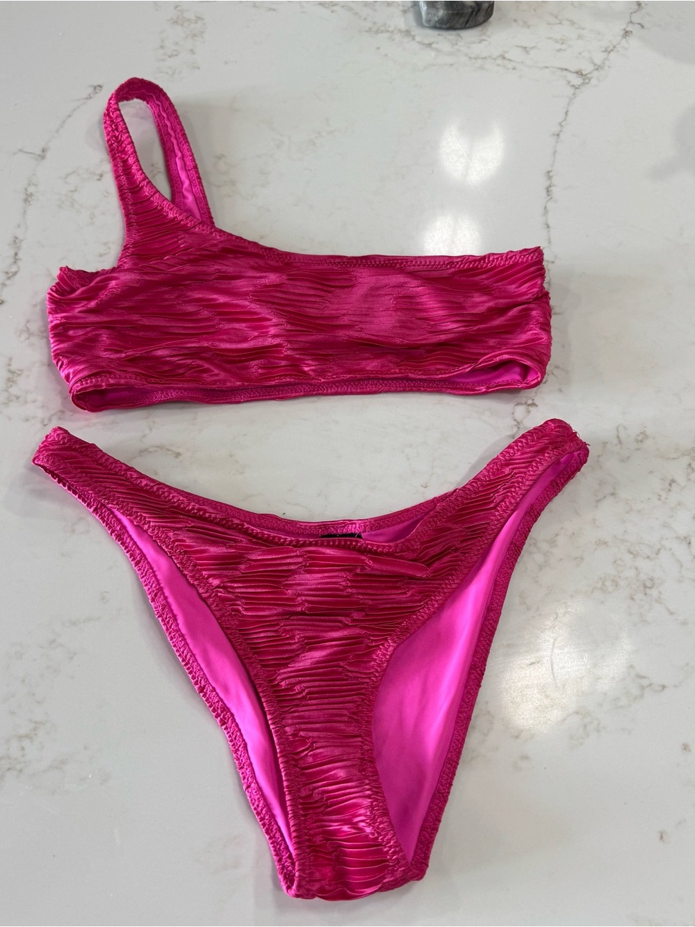 triangl swimwear Maia Notri One-Shoulder Bikini set — Fuchsia Pink